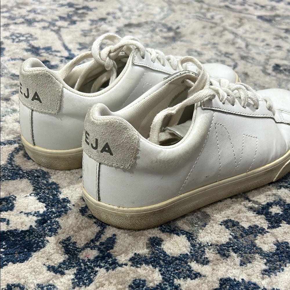 Veja Casual Sneakers